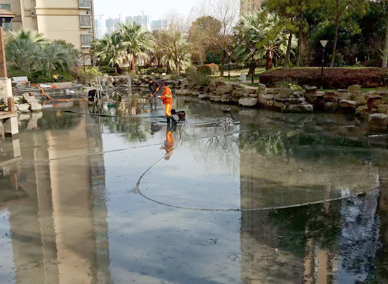 莎车景观池淤泥清理